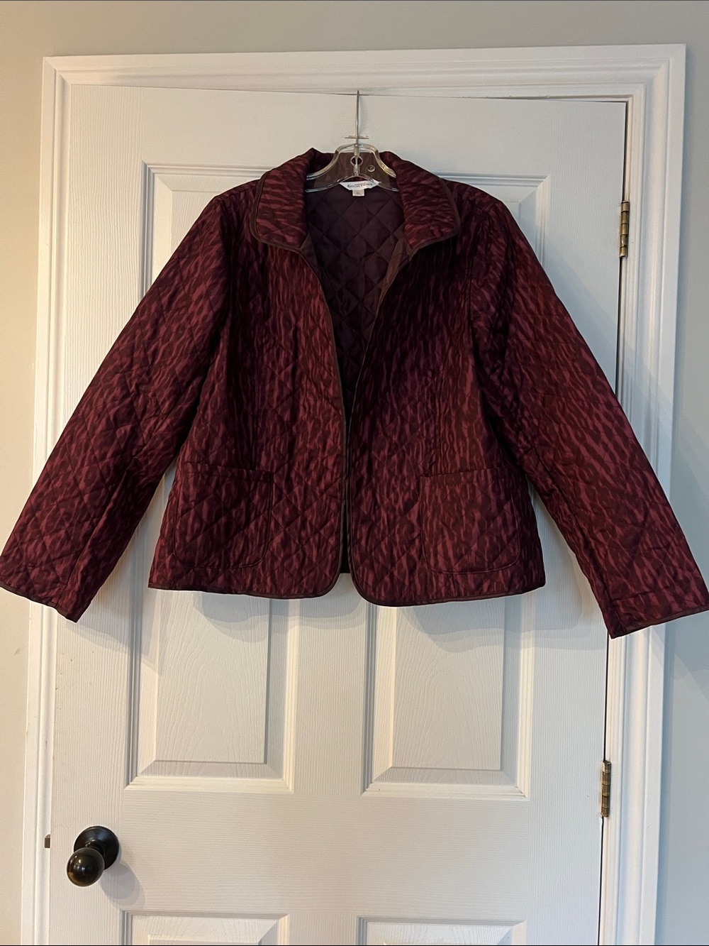 Northern Reflections light Quilted Wine-Red Puffer Jacket